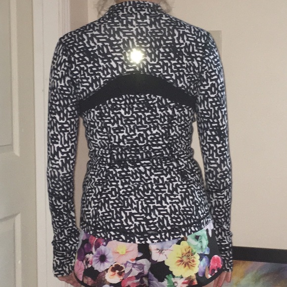 lululemon athletica Jackets & Blazers - Define jacket